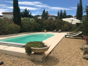 Location gîte en duplex (2-4 p.) avec jardin et piscine à Pélissanne (Salon-de-Provence)